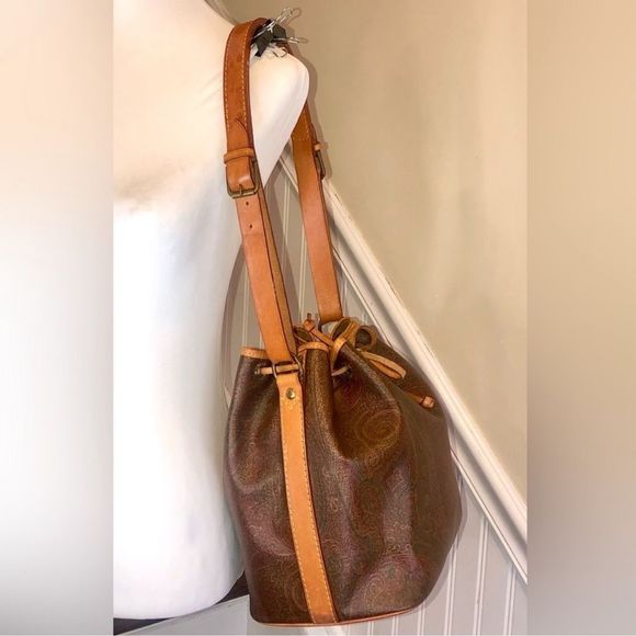 ETRO Milano Red Paisley Vachetta Leather Drawstring Bucket Shoulder Bag - Picture 6 of 16